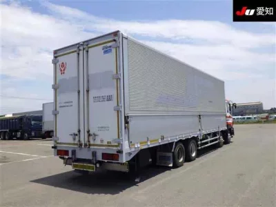 Isuzu GIGA