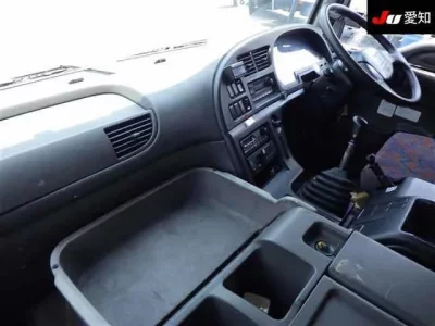 Isuzu GIGA