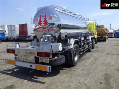 Isuzu GIGA