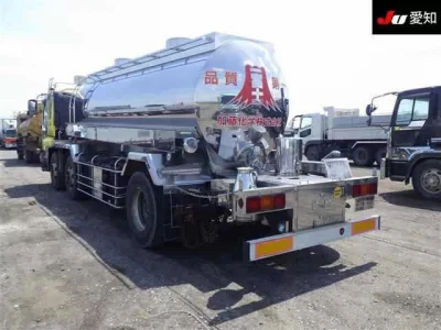 Isuzu GIGA