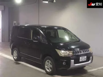 Mitsubishi DELICA D5