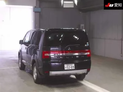 Mitsubishi DELICA D5