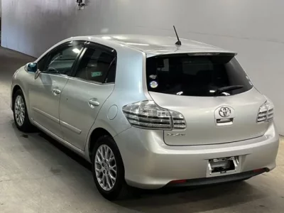 Toyota BLADE