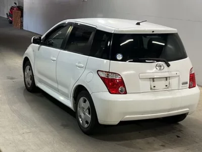 Toyota IST