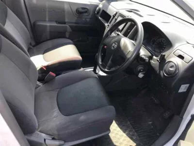 Nissan AD