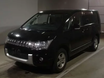 Mitsubishi DELICA D5