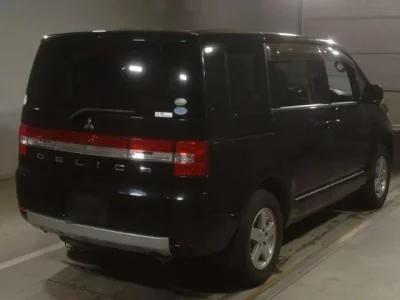 Mitsubishi DELICA D5