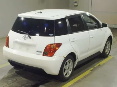 Toyota IST