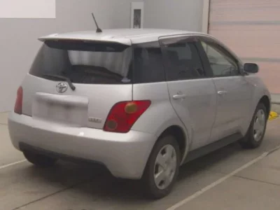 Toyota IST