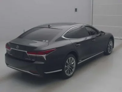 Lexus LS