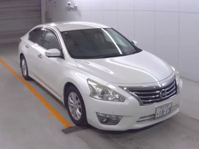 Nissan TEANA