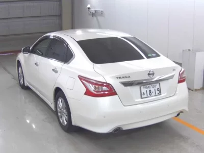Nissan TEANA
