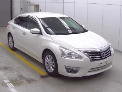 Nissan TEANA