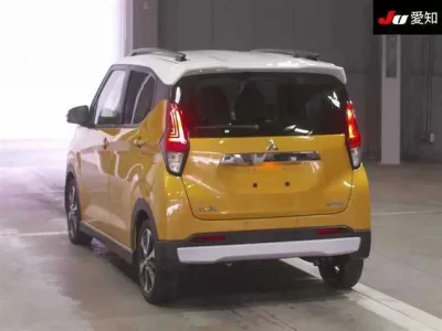 Mitsubishi EK X