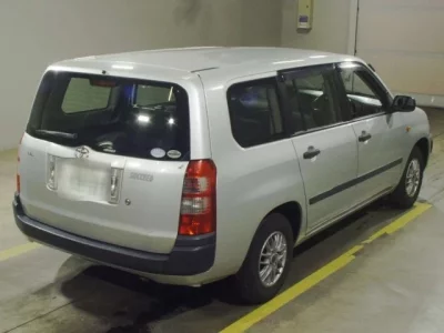 Toyota SUCCEED