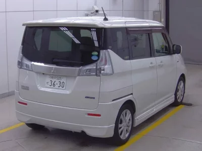 Mitsubishi DELICA D2