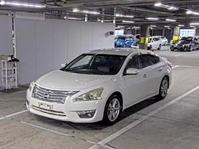 Nissan TEANA
