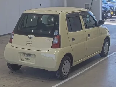 Daihatsu Esse