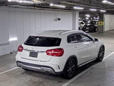 Mercedes-Benz GLA CLASS