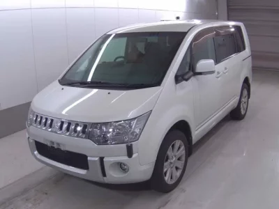 Mitsubishi DELICA D5
