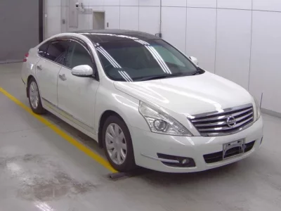Nissan TEANA