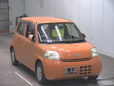 Daihatsu Esse