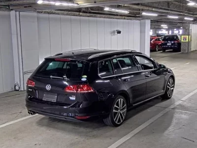 Volkswagen GOLF VARIANT