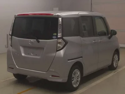 Toyota TANK