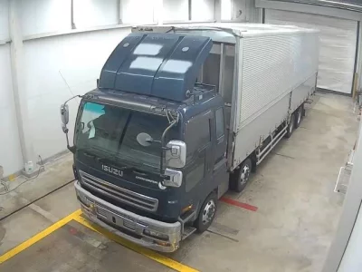 Isuzu TRUCK