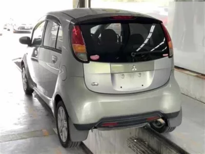 Mitsubishi I