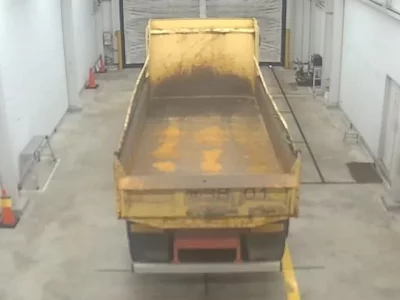 Isuzu TRUCK