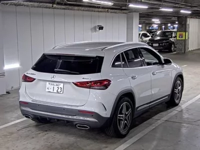Mercedes-Benz GLA CLASS