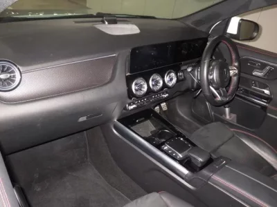 Mercedes-Benz GLA CLASS