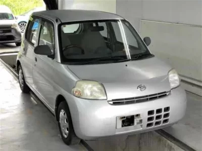 Daihatsu Esse