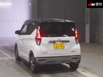 Mitsubishi EK X