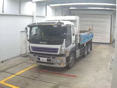 Isuzu TRUCK
