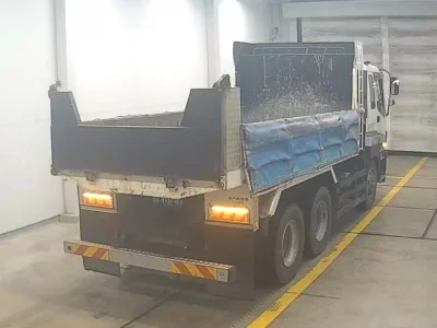 Isuzu TRUCK