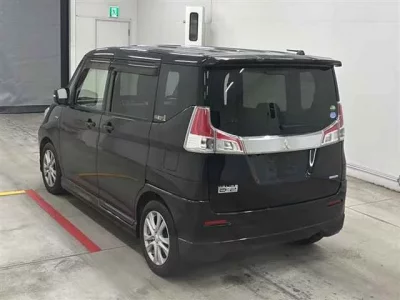 Mitsubishi DELICA D2