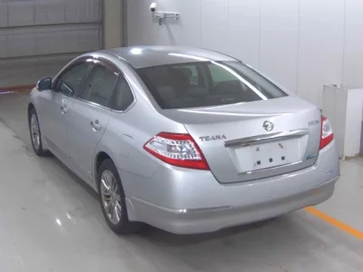 Nissan TEANA