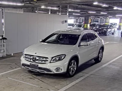Mercedes-Benz GLA CLASS