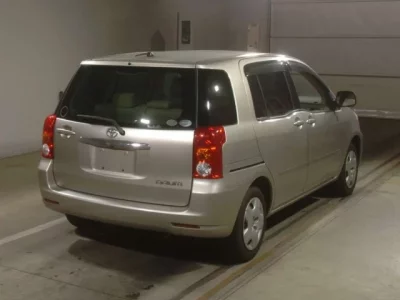 Toyota RAUM