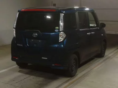 Toyota TANK