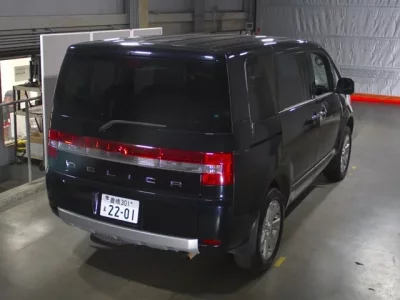 Mitsubishi DELICA D5
