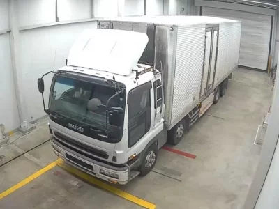 Isuzu TRUCK