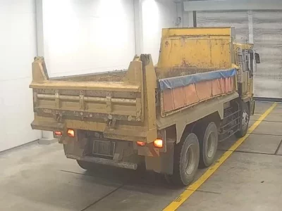 Hino TRUCK