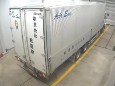 Isuzu TRUCK