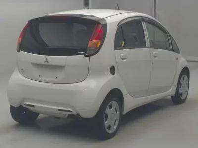 Mitsubishi I