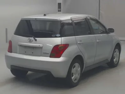 Toyota IST