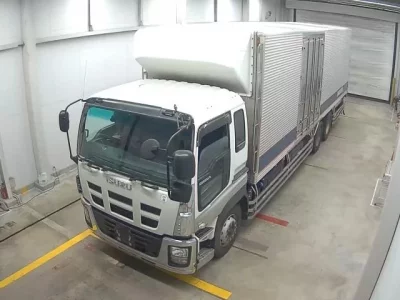 Isuzu TRUCK