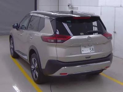 Nissan X-TRAIL